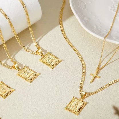 Kreuz Initiale Halsketten-Set | Gold
