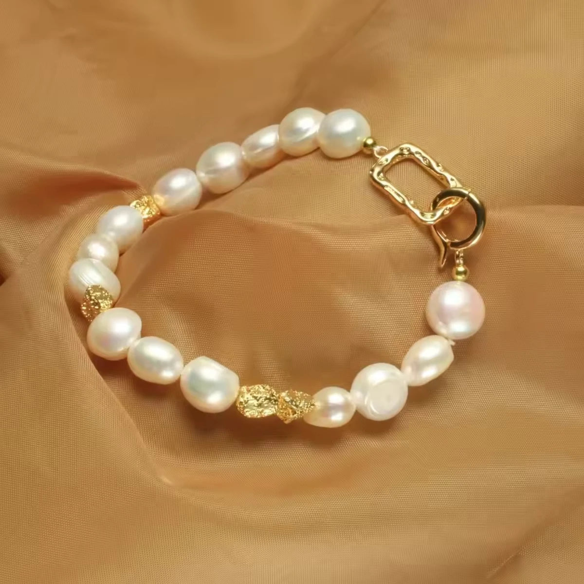 Barocke Süßwasserperlen Armband